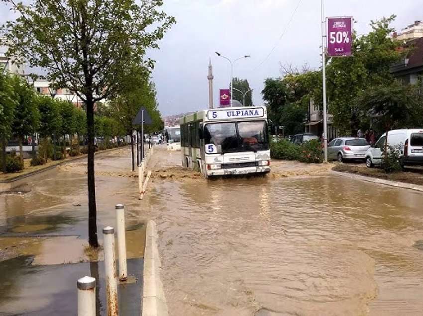 Pasdite me shi, paralajmërohen vërshime sot në Kosovë
