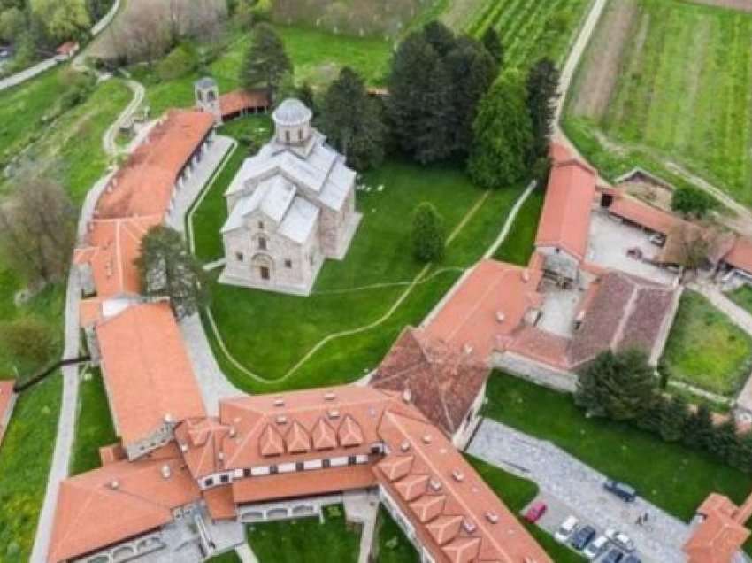 Përplasja e Qeverisë me Europa Nostra’n, reagon edhe Manastiri i Deçanit 