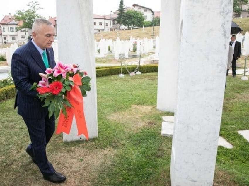 Gjenocidi në Srebrenicë/ Presidenti Meta: Dënimi i frymëzuesve të kësaj masakre është e vetmja rrugë për paqen dhe stabilitetin në rajon