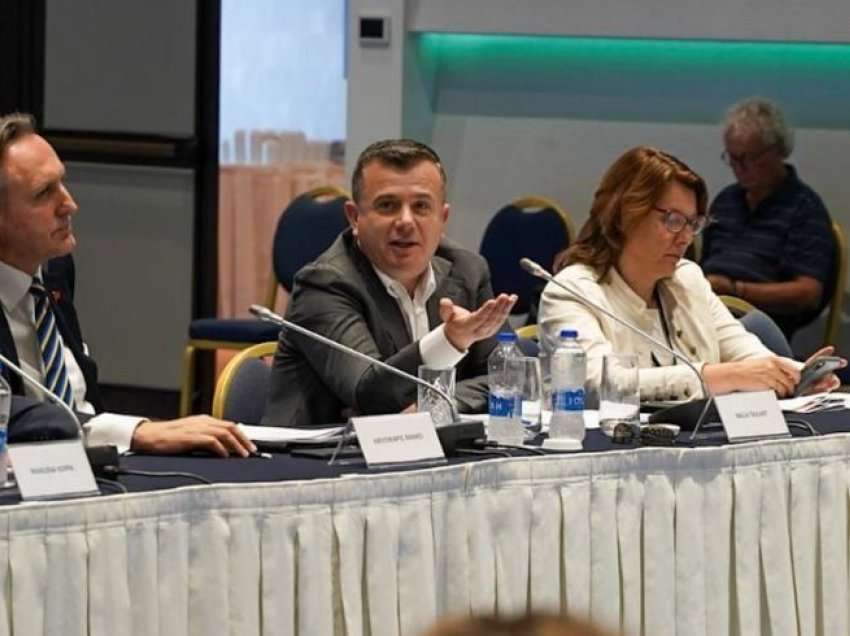 Balla: Mosliberalizimi i vizave për shqiptarët e Kosovës një turp tjetër për kredibilitetin e BE-së