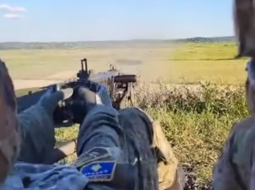 ‘Kërset’ mitralozi, ushtarët amerikanë stërviten bashkë me ushtarët e FSK-së