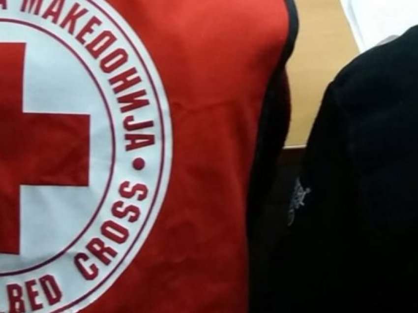 Moti i nxehtë aktivizon ekipet e Kryqit të Kuq në qytetin e Shkupit