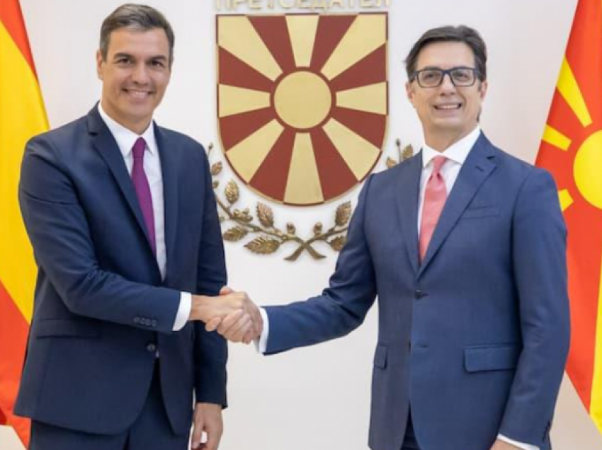 Pendarovski në takim me kryeministrin spanjoll: Hapja e negociatave me BE-në ka rëndësi të madhe