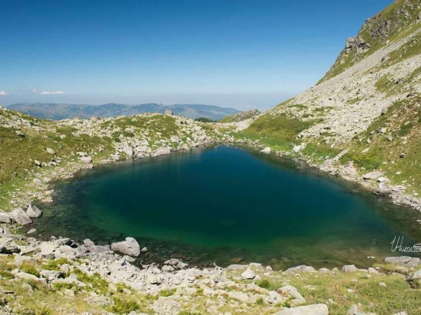 Liqeni i Jazhincës - ndër liqejt më të mëdhenj të Bjeshkëve të Sharrit 