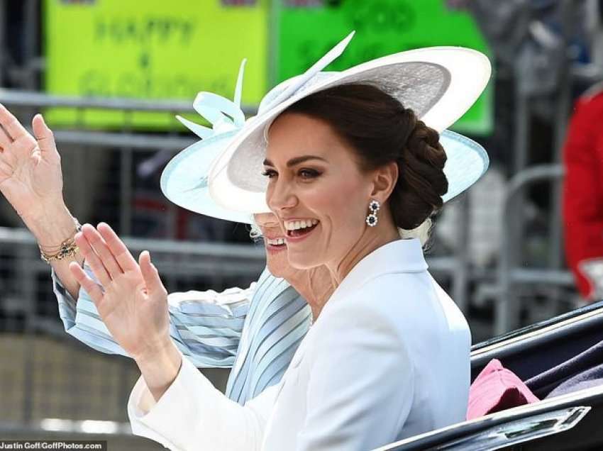 Kate Middleton e nderoi Princeshën Diana në këtë mënyrë gjatë paraqitjes së djeshme