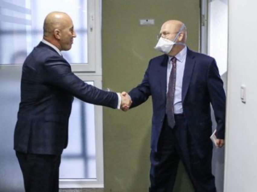 Ramush Haradinaj takohet me ambasadorin amerikan