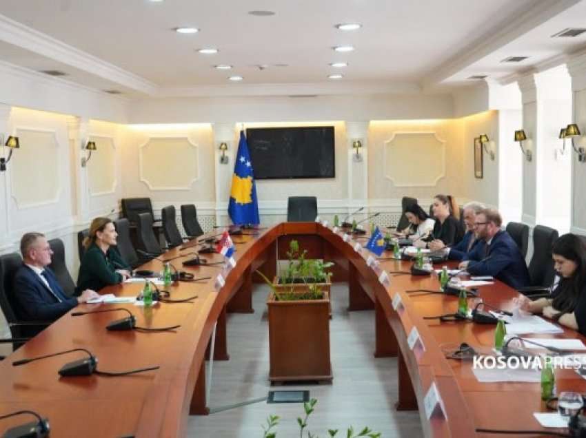 ​Komisioni për Punë të Jashtme takohet me ambasadoren kroate, flasin për anëtarësimin e Kosovës në KiE