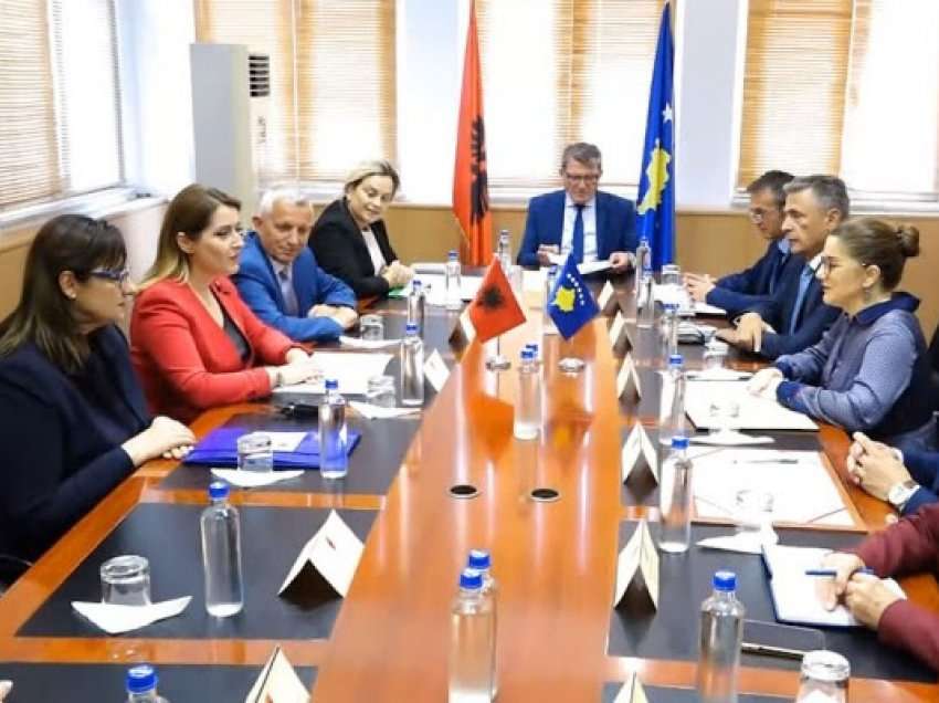 ​Manastirliu takohet me Gexhën, Kosova dhe Shqipëria do të nënshkruajnë dy marrëveshje në fushën e shëndetësisë
