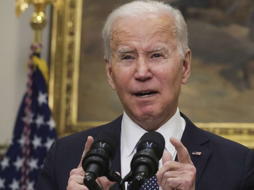 Biden thotë se Zelensky ‘nuk donte ta dëgjonte’ për pushtimin rus