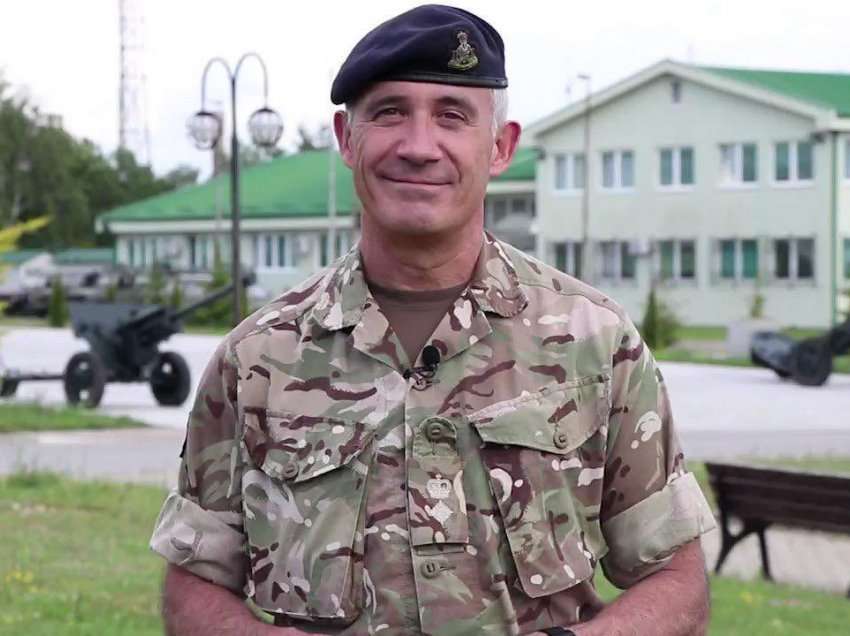 Ushtari britanik rrëfen tmerret e luftës në Kosovë: Një i moshuar më kërkoi shtatë çanta kufomash për t’i varrosur familjarët e vrarë