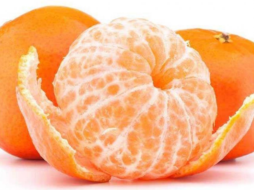 Kjo është arsyeja se përse nuk duhet të konsumoni mandarina ose portokall para gjumit