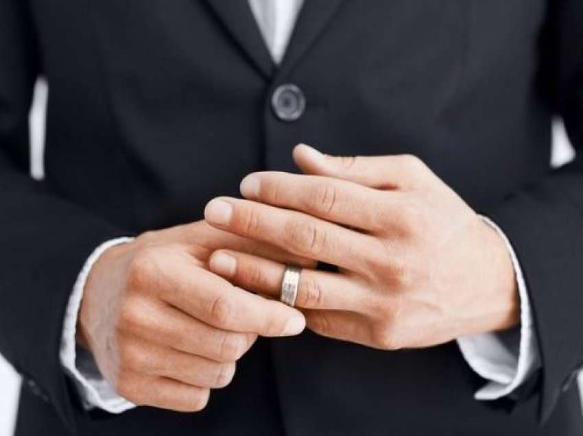 Burrat e martuar kanë 20 % më pak rrezik për një vdekje të hershme