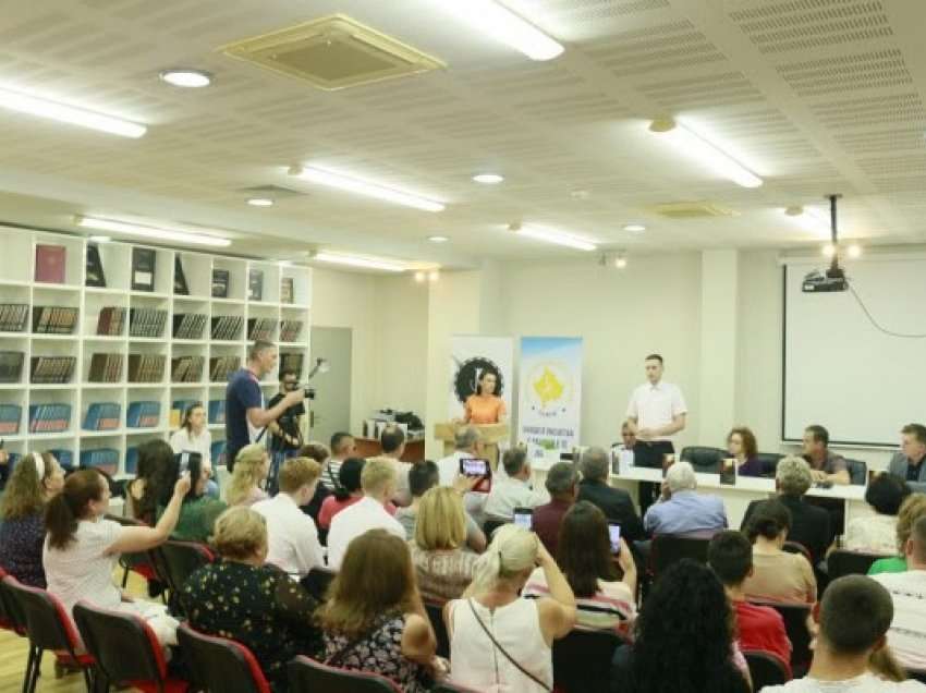 Promovohet libri “Përjetime dhe arritje” nga Shoqata “Iniciativa e Pavarur e të Verbërve në Gjakovë”