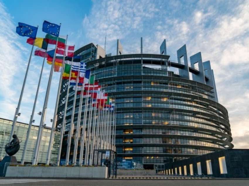 ​Mirëpritet kërkesa e PE-së për njohje reciproke, konsiderohet si ndryshim i kursit të BE-së për dialogun
