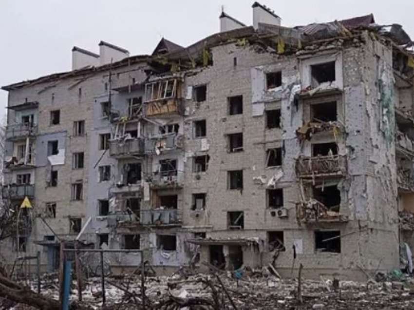 Kryebashkiaku i qytetit jugor të Ukrainës thirrje banorëve: Largohuni nëse doni të mbeteni gjallë!