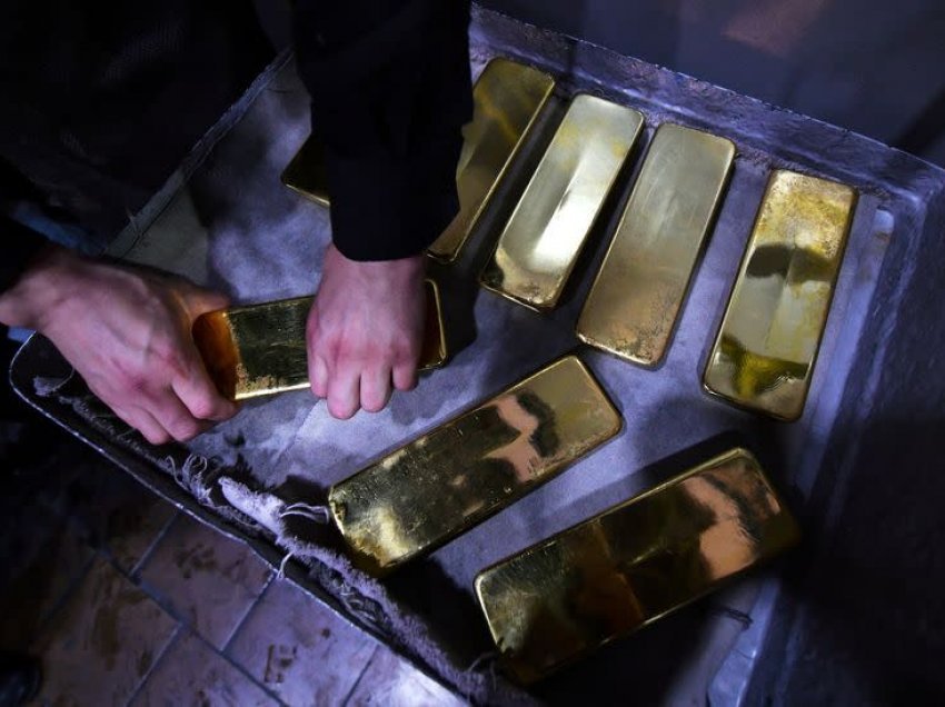 Franca mbështet ndalimin e eksporteve të arit rus