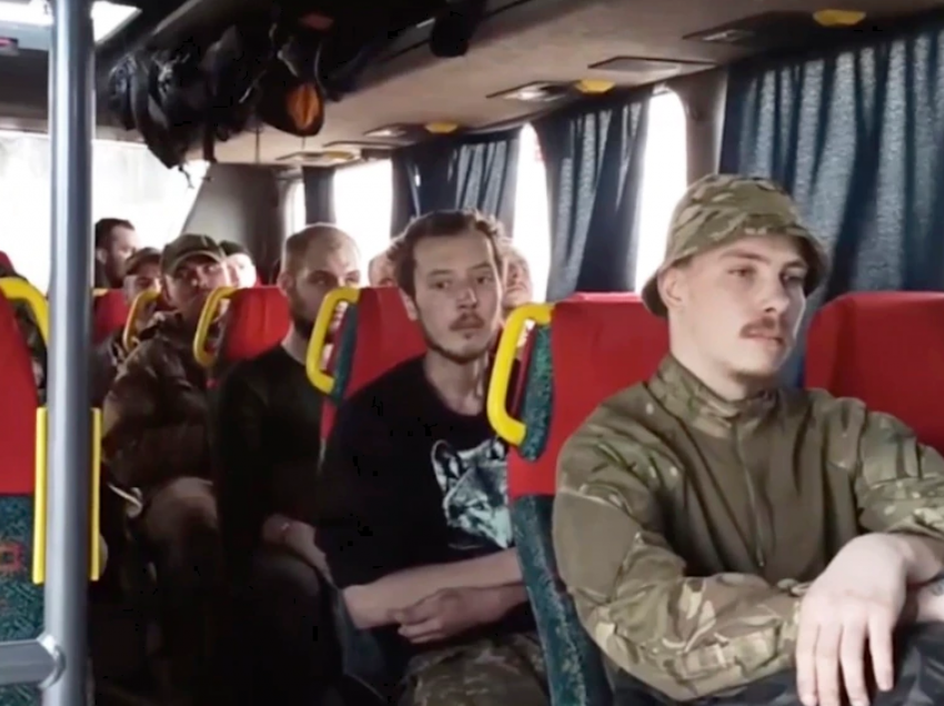 Lirohen 144 ushtarë ukrainas në shkëmbimin e të burgosurve me Moskën