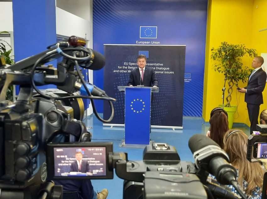 Lajçak ka një kërkesë publike për Kurtin dhe Vuçiqin – paralajmëron marrëveshje të reja 