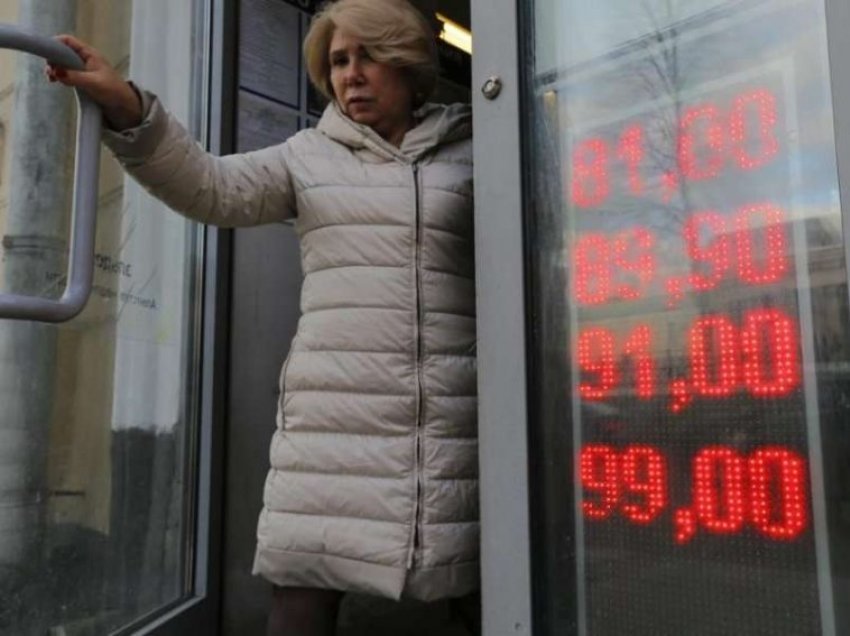 Qytetarët rusë po e ndjejnë krizën e sanksioneve