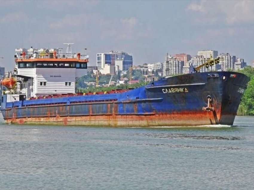 Në kulmin e sanksioneve, anija ruse “Slavianka” mbërrin në Durrës