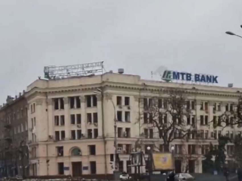 Sulmet ruse godasin qendrën e Kharkiv