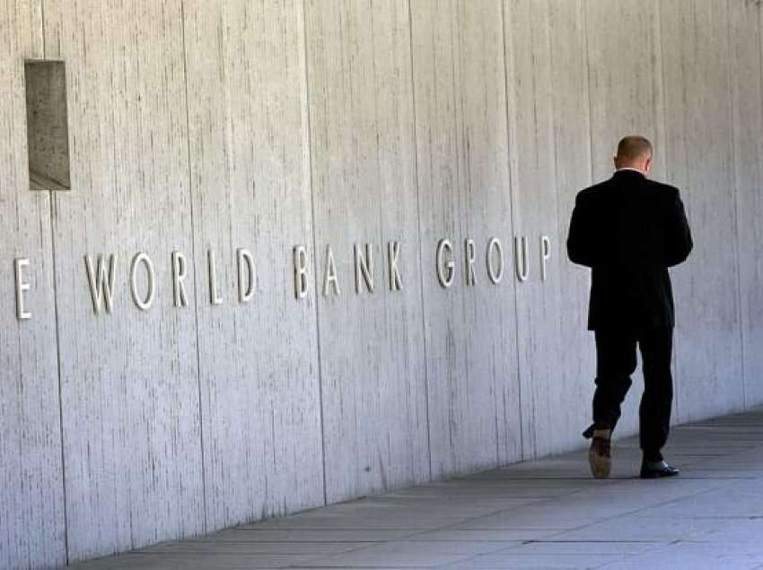 Banka Botërore përgatit tre miliardë dollarë ndihmë për Ukrainën