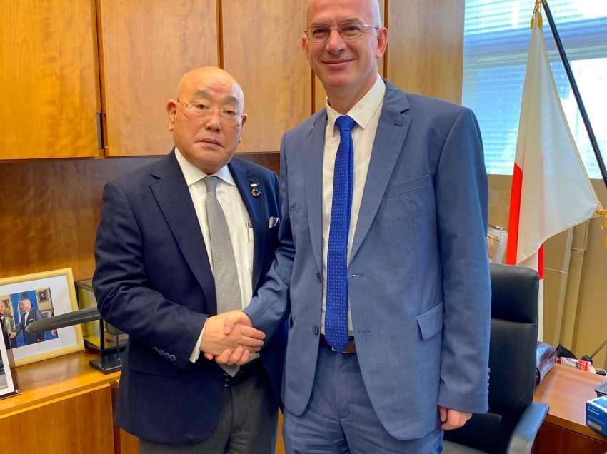 Ambasadori Kiçmari takohet me këshilltarin special të Japonisë
