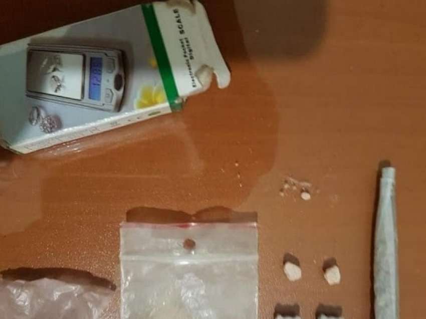 Kërkohet paraburgim për dy të pandehurit që u kapen me 1 kilogram kokainë