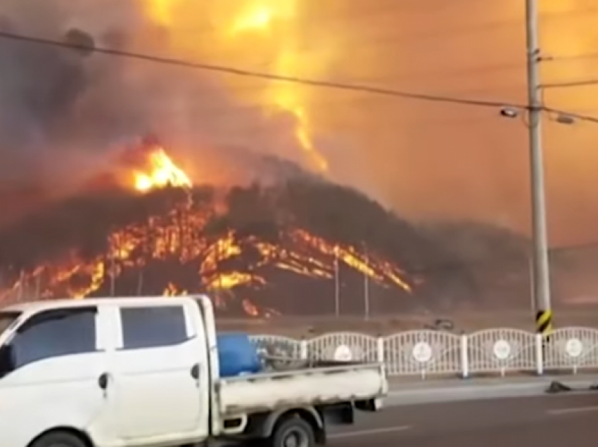 Mijëra njerëz u detyruan të largohen nga shtëpitë e tyre për shkak të zjarreve në Korenë e Jugut