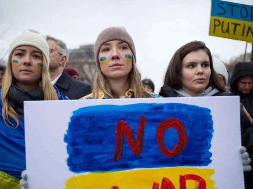 Ukrainasit në SHBA do të marrin 'status të mbrojtjes së përkohshme’