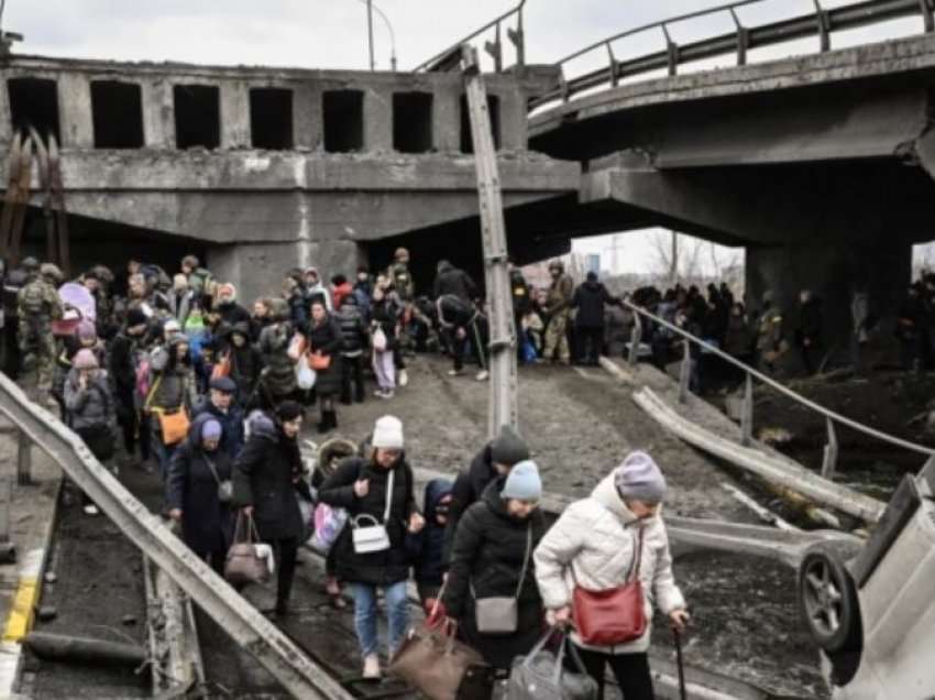 Rifillon evakuimi në Mariupol