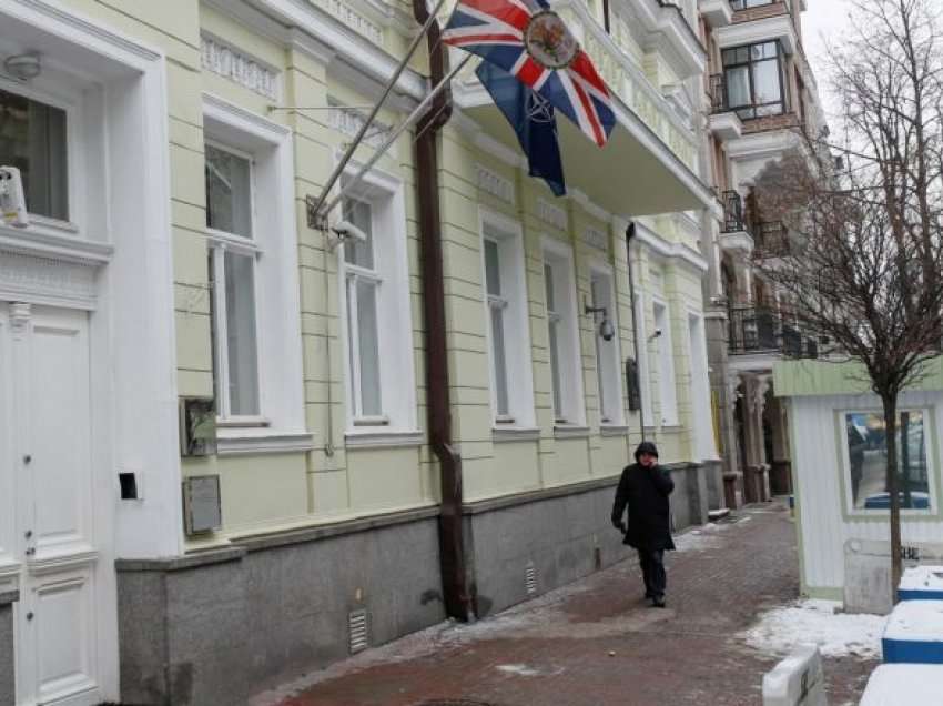 Ambasadorja britanike largohet nga Ukraina