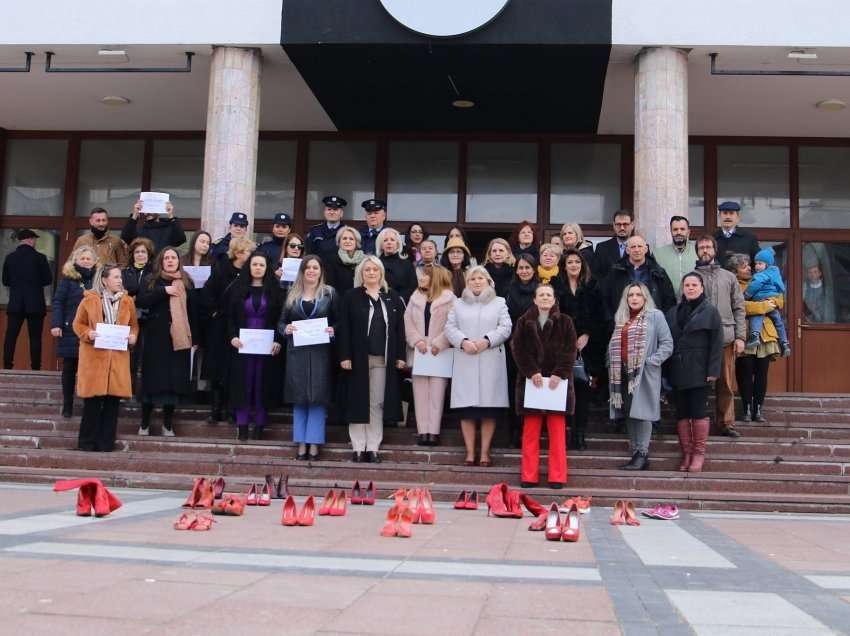 Në Ditën Ndërkombëtare të Gruas, në Gjilan hapet fushata me moto “Protestojmë, nuk festojmë”