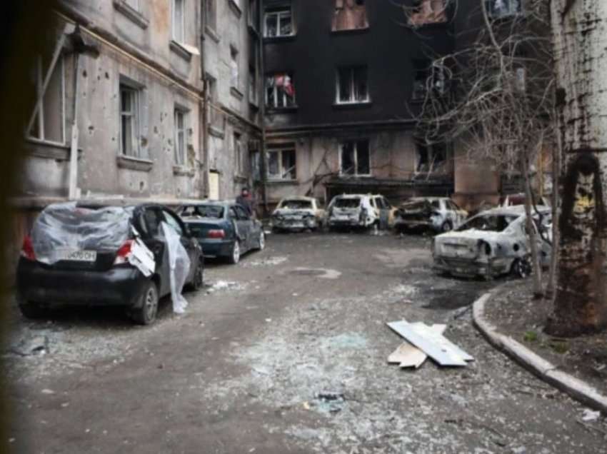Zyrtarët ukrainas: Mbi 1,100 civilë të vrarë në Mariupol që prej nisjes së pushtimit