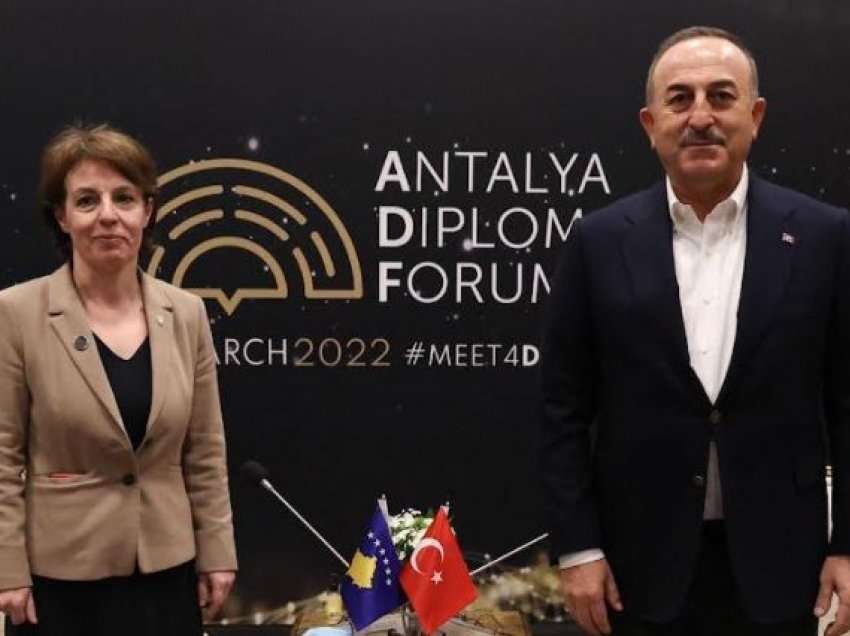 Diplomatja Gërvalla e falënderon Turqinë për mbështetjen e ofruar ndaj Kosovës
