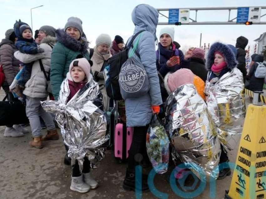 Britania iu ofron udhëtim falas refugjatëve ukrainas