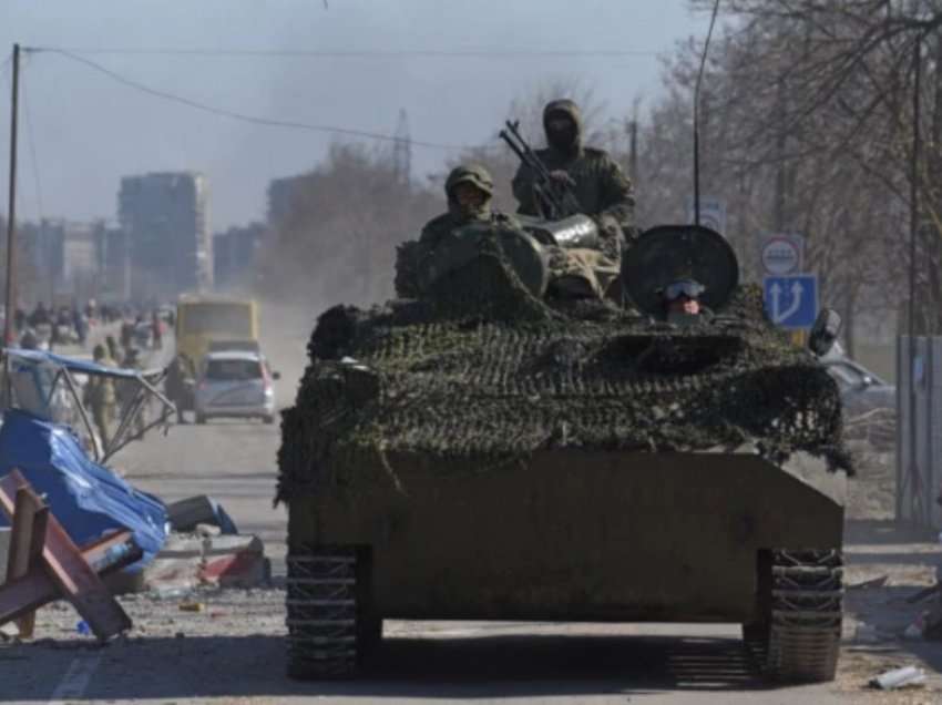 Rusët depërtuan në Mariupol, ndërkaq banorët kërkojnë ndihmë