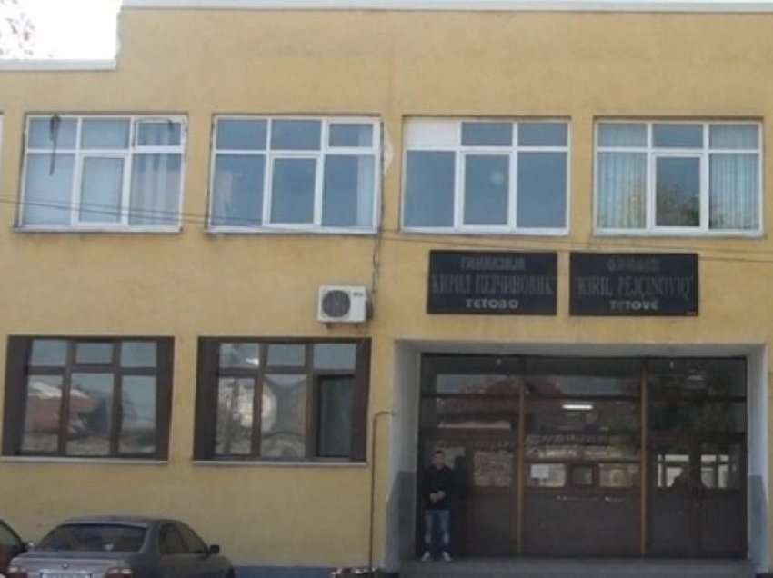 Drejtoresha e Gjimnazit të Tetovës: Persona të punësuar në komunë më kanë kërkuar të jap dorëheqje