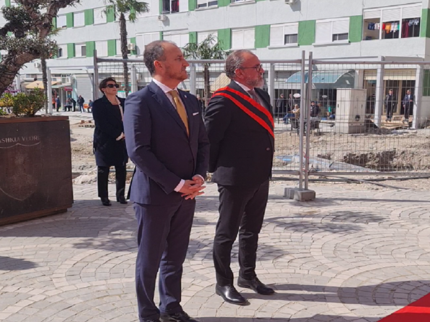 Ambasadori i BE-së, Luigi Soreca merr titullin qytetar nderi i Vlorës