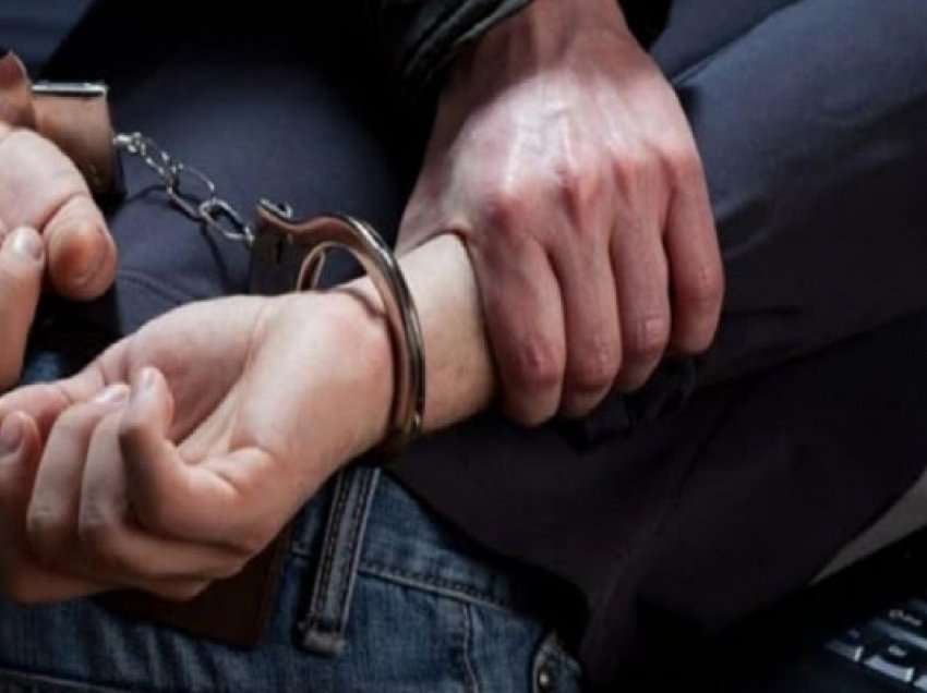 ​Mbajti një femër të mbyllur për tri ditë, arrestohet një person në Pejë
