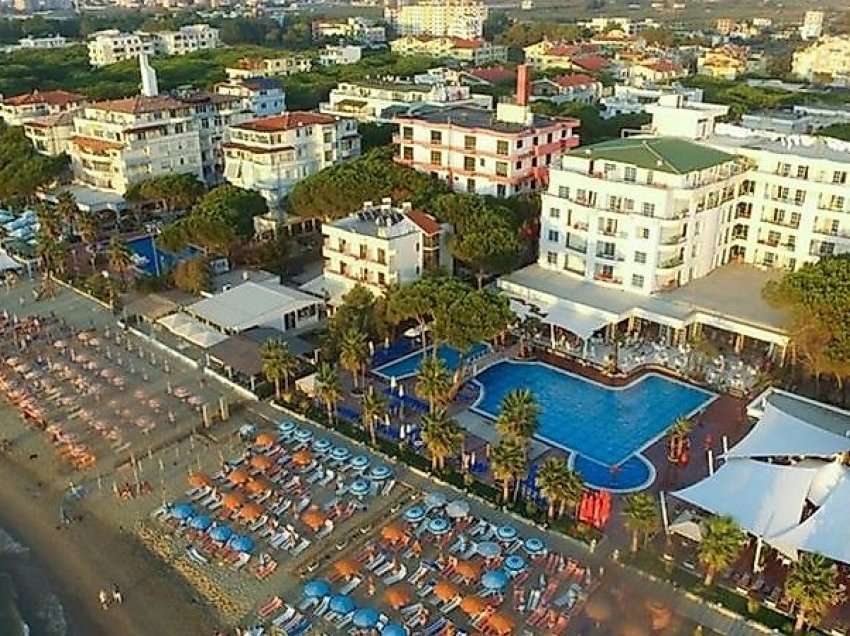 Sezoni turistik, hotelet në Shqipëri po marrin punëtorë të huaj