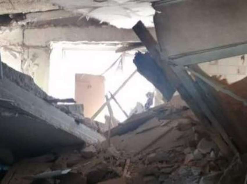 Rusia nuk i kursen fëmijët, dy të vrarë nga granatimet në një bllok banesash