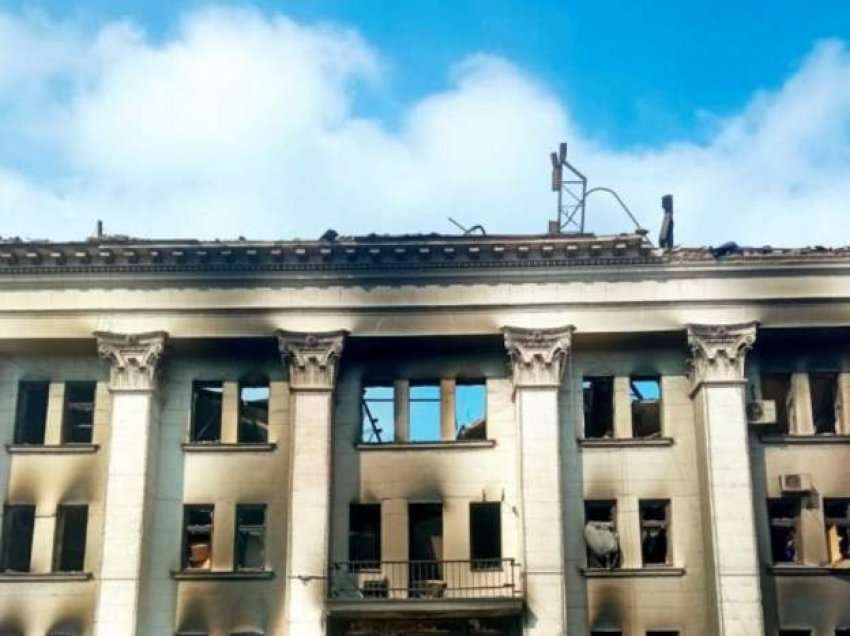 300 njerëz të vrarë në bombardimin e teatrit në Mariupol