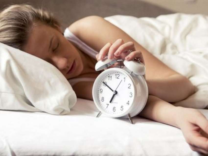 Si ndihmon gjumi i mirë për një peshë të shëndetshme?