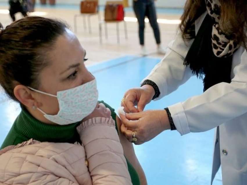 Maqedoni, mjekët amë kundër apeleve me sms për vaksinim