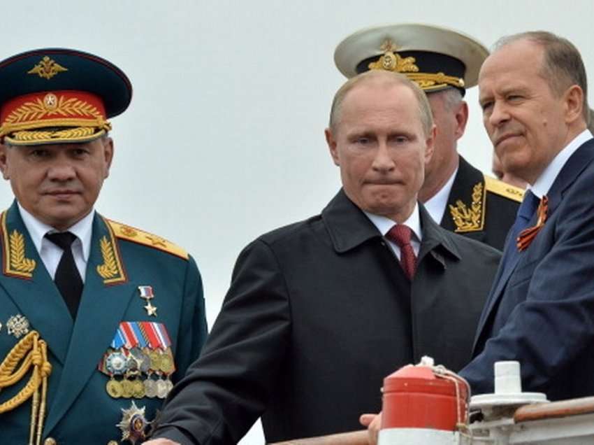Media britanike: Putin i poshtëruar me komandën e tij ikin në bukerë, arsyeja është e frikshme