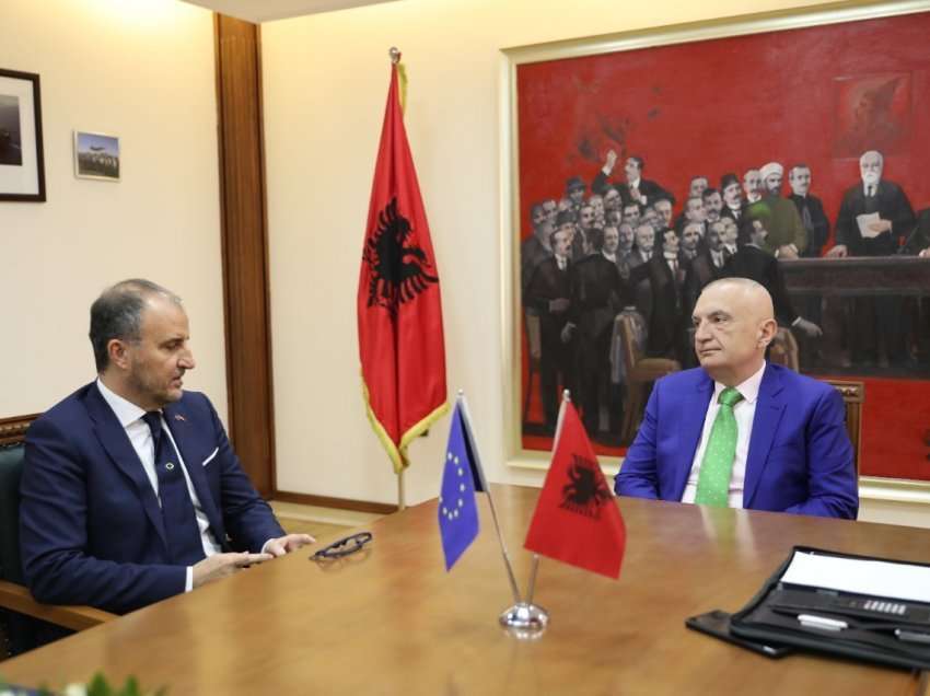 Meta: Hapja e negociatave për Shqipërinë është njëjtë e rëndësishme për BE-në