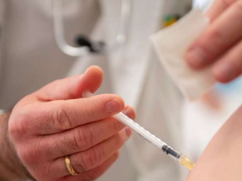 Në SHBA autorizohet dhënia e dozës së katërt të vaksinës