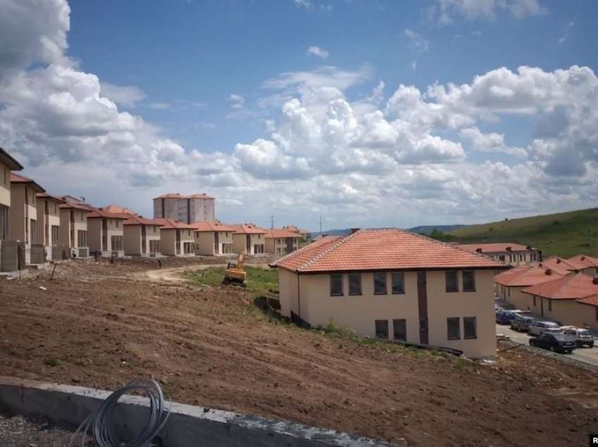 Shqetësuese/ Veriu i Kosovës po kolonizohet – serbët blejnë shtëpitë shqiptare! - Bota Sot