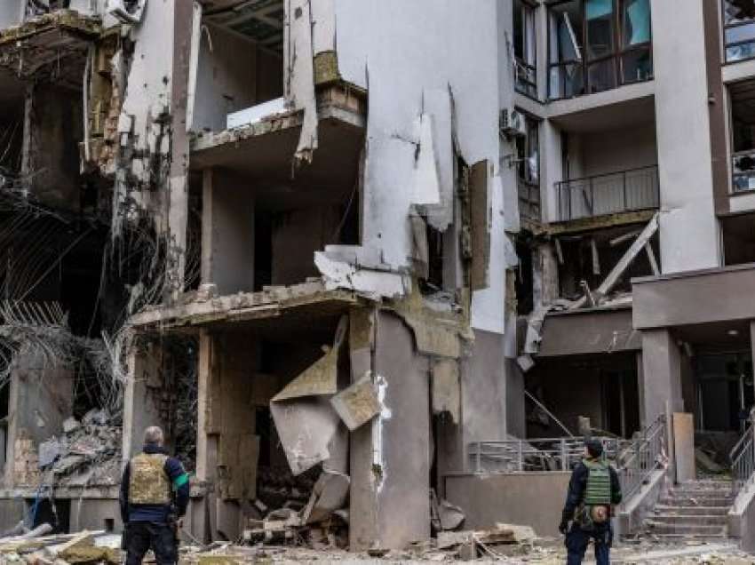 Rusia akuzon Ukrainën për bombardimin e civilëve të saj